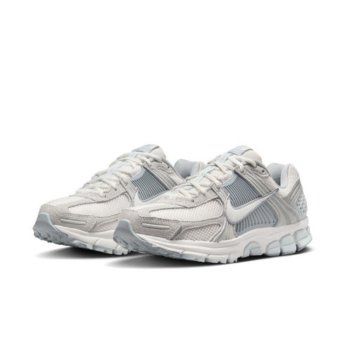 NIKE Zoom Vomero 5 Womens Sneakers